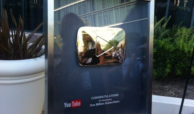 YouTube Gives 24-Karat Gold ‘Play Button’ to Channels with 1M+ Subs