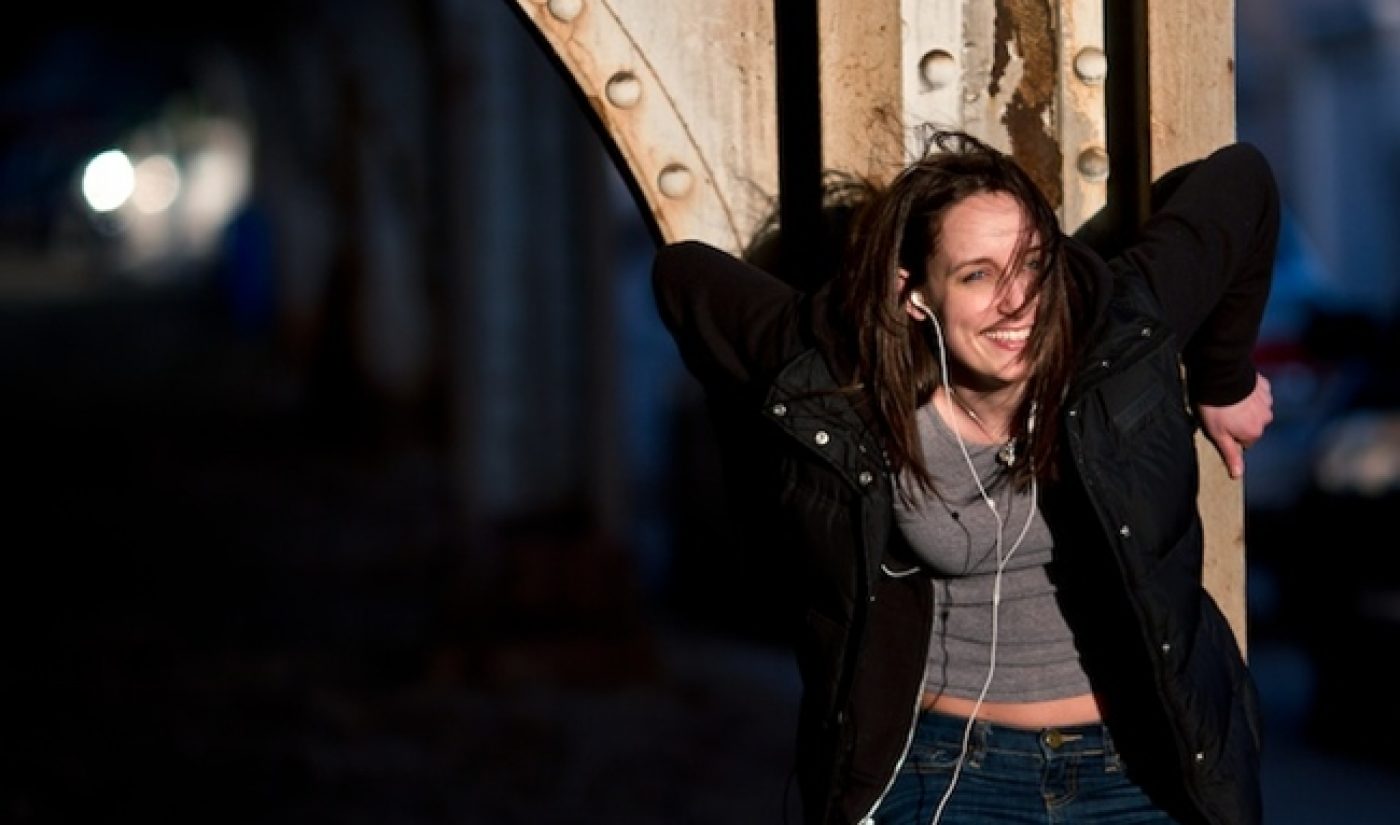 ‘Easy Abby’, The Lesbian ‘Nurse Jackie’, Is Gunning For A Full Season