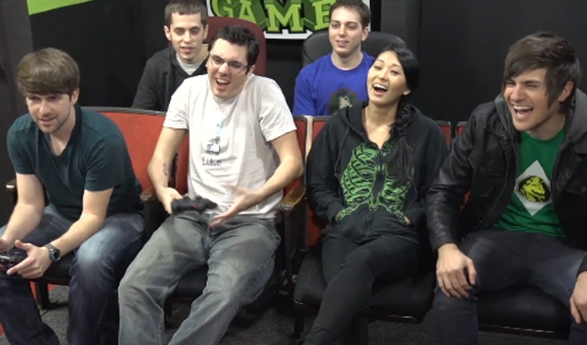 Smosh Games Fastest Ever Channel To One Million YouTube Subscribers