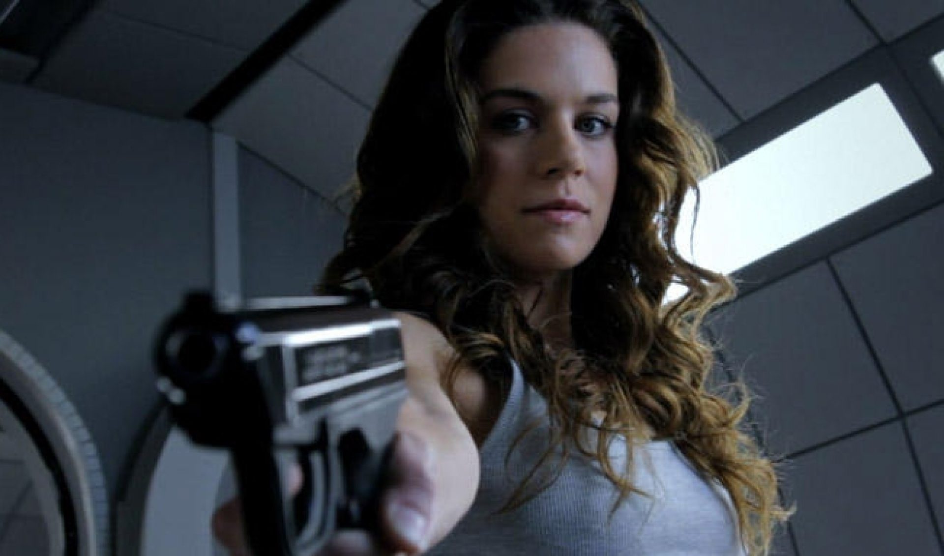 ‘Continuum’ Season 2 Returns To Sterile, Haunting Sci-Fi World