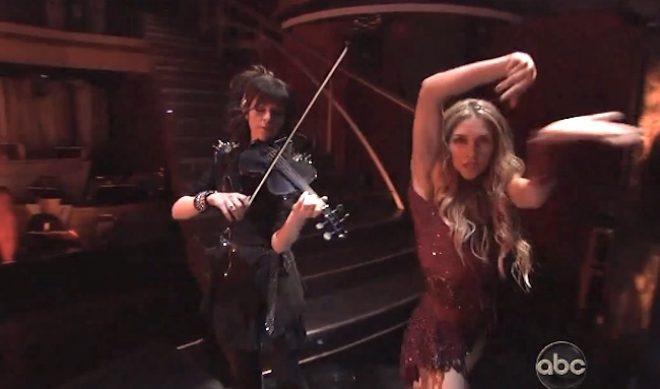 Lindsey Stirling Rocks Out With Her Violin On ABC