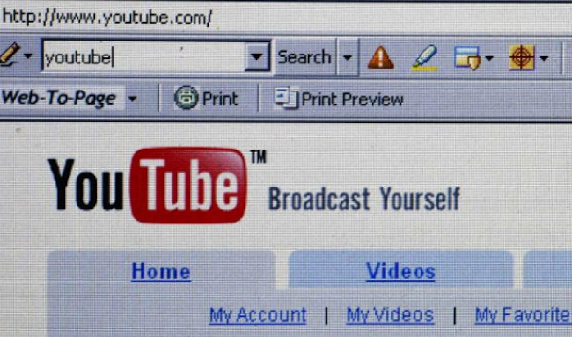 1 In 250,000 YouTube Users Click On A Video Response
