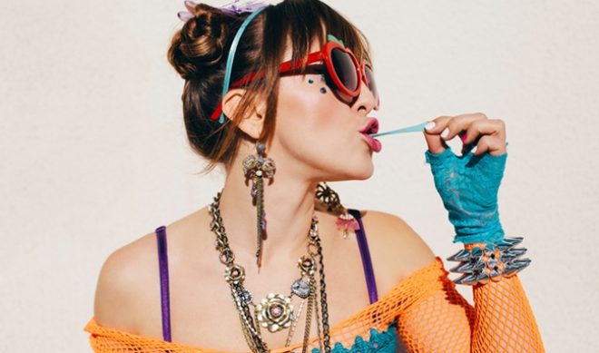 Olga Kay Will Send Gifts To Her Fans With Quarterly