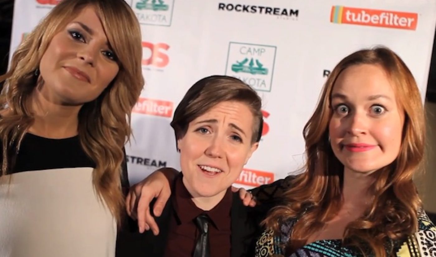 Grace Helbig, Hannah Hart, & Mamrie Hart Finish Each Other’s Sentences