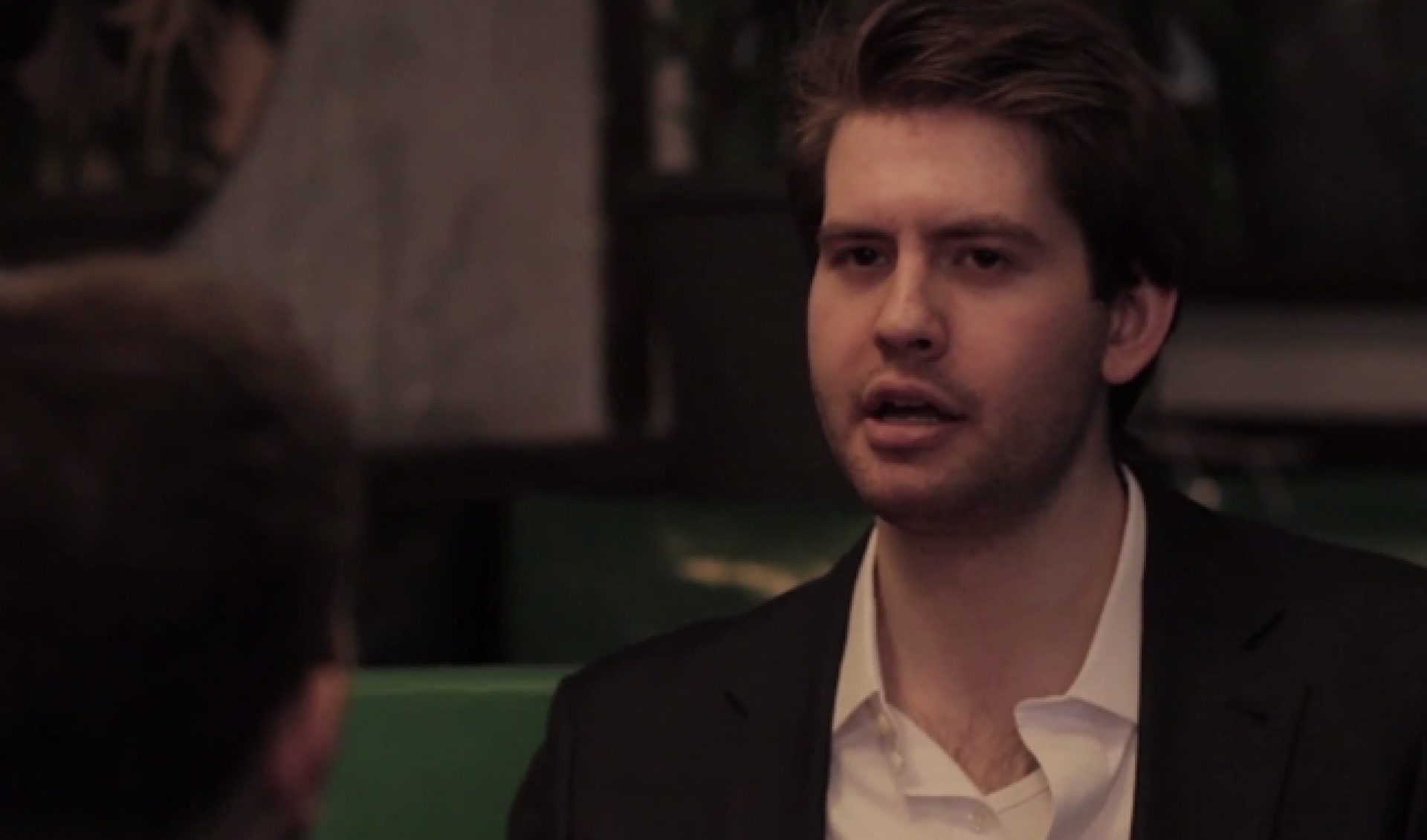 ‘Pedestrians In Bars Eating Toffee’ Parodies Seinfeld’s Web Series