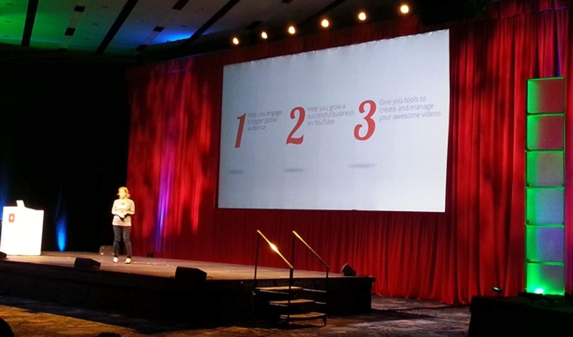 YouTube CEO Announces Fan Funding Service During VidCon Presentation