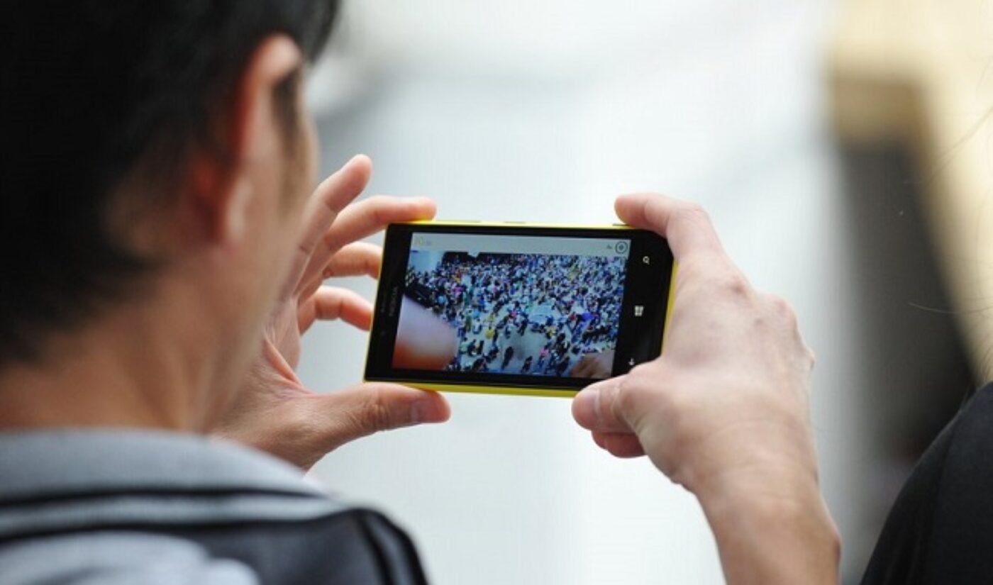 Average American Watches 33 Minutes Of Mobile Video Each Day