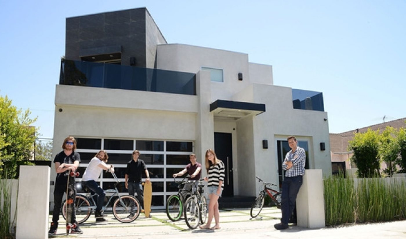 Smosh Games Pals Around With German YouTubers At ‘The Mansion’ [EXCLUSIVE]