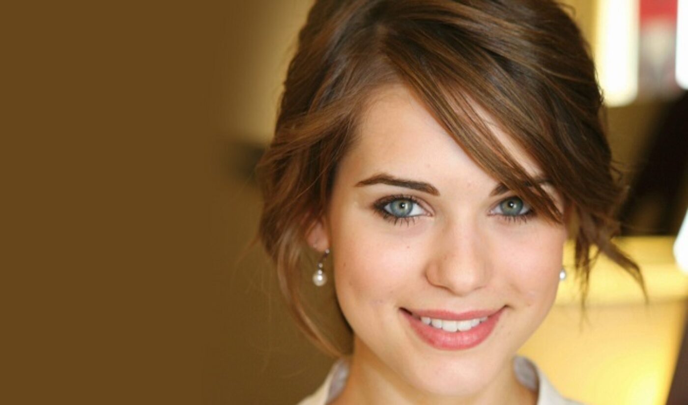 Amazon Studios Preps Next Pilot ‘Down Dog,’ Casts Lyndsy Fonseca