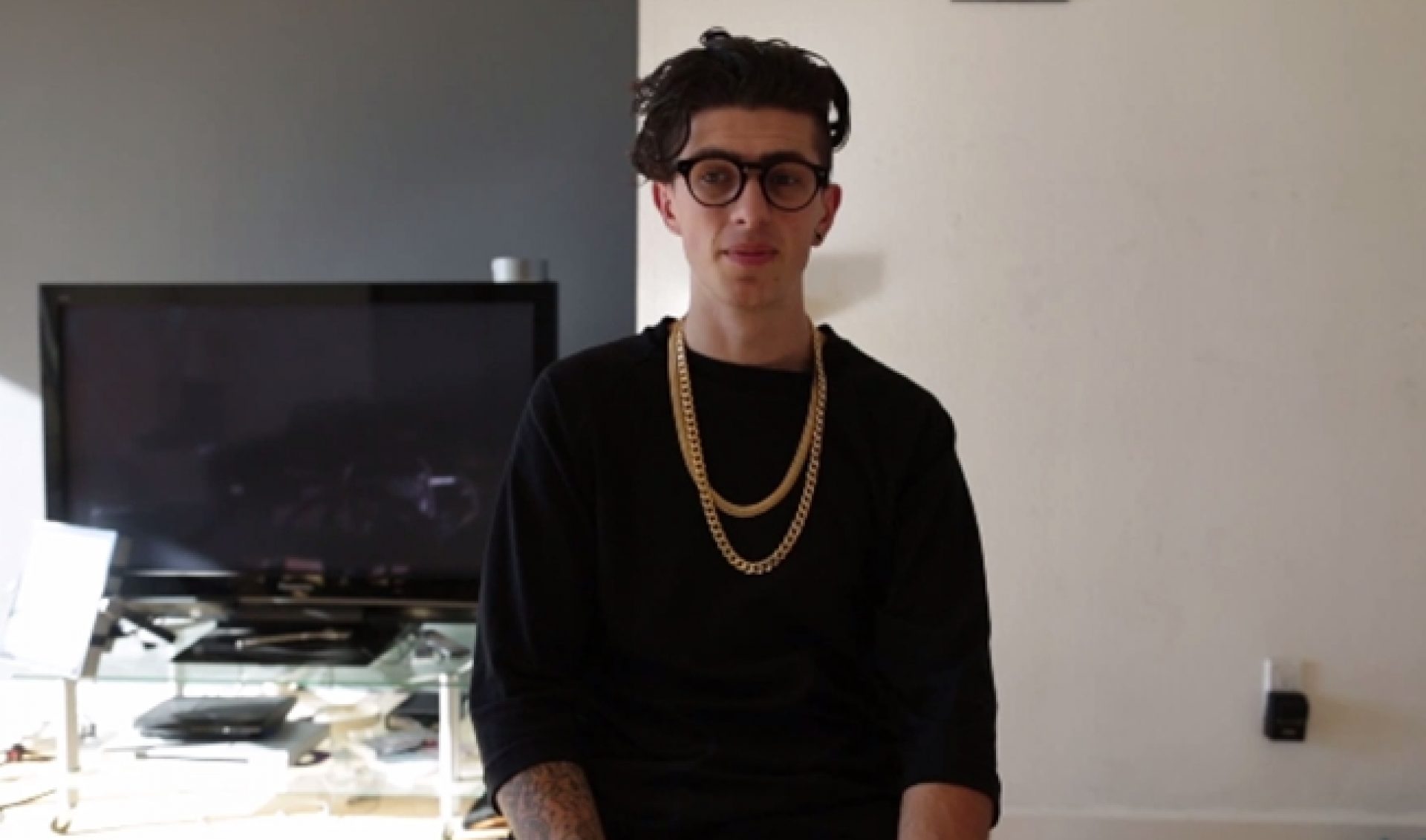 Sorry, Sam Pepper, But Your “Experiment” Was Not OK