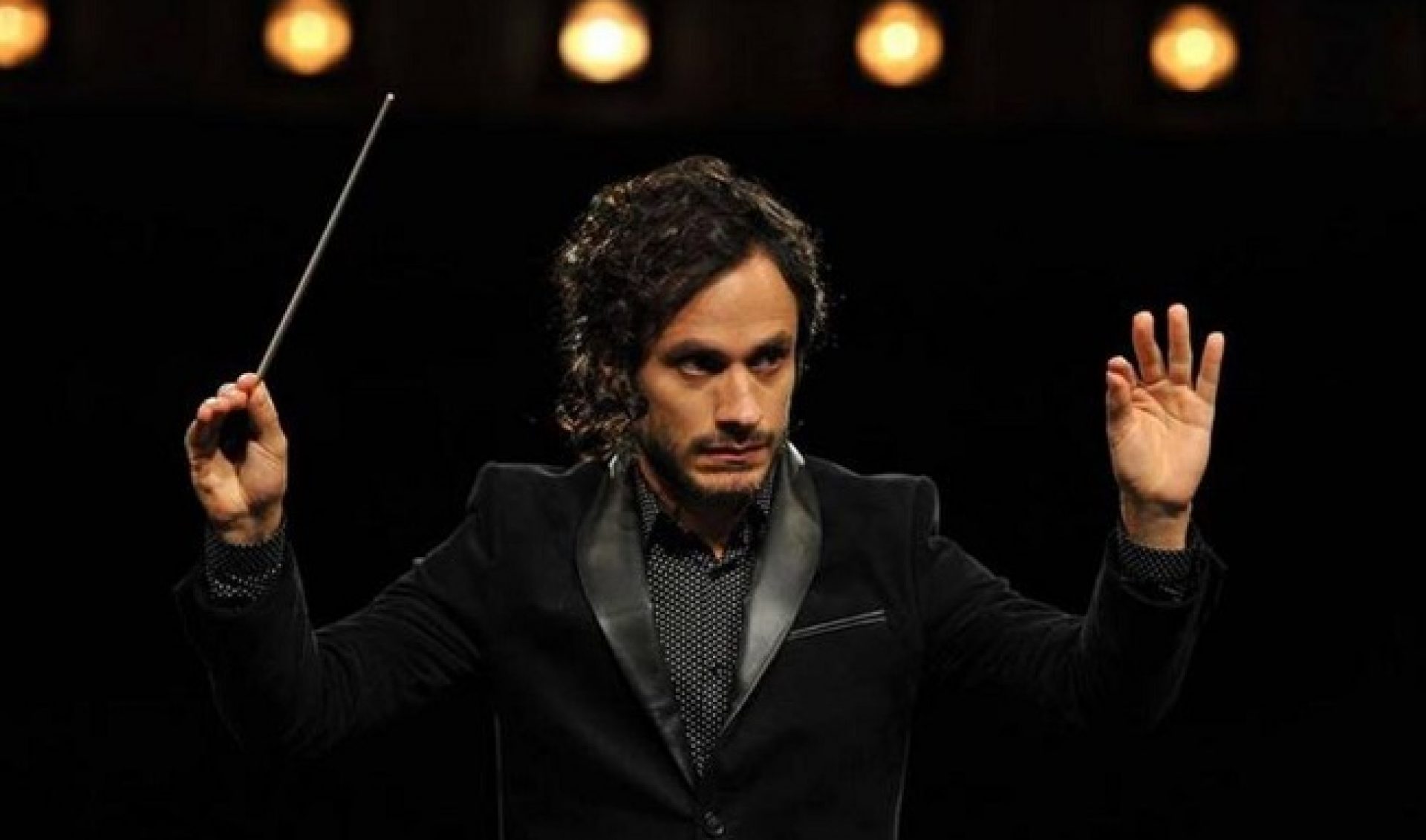 Amazon To Release Original Series ‘Mozart In The Jungle’ On December 23