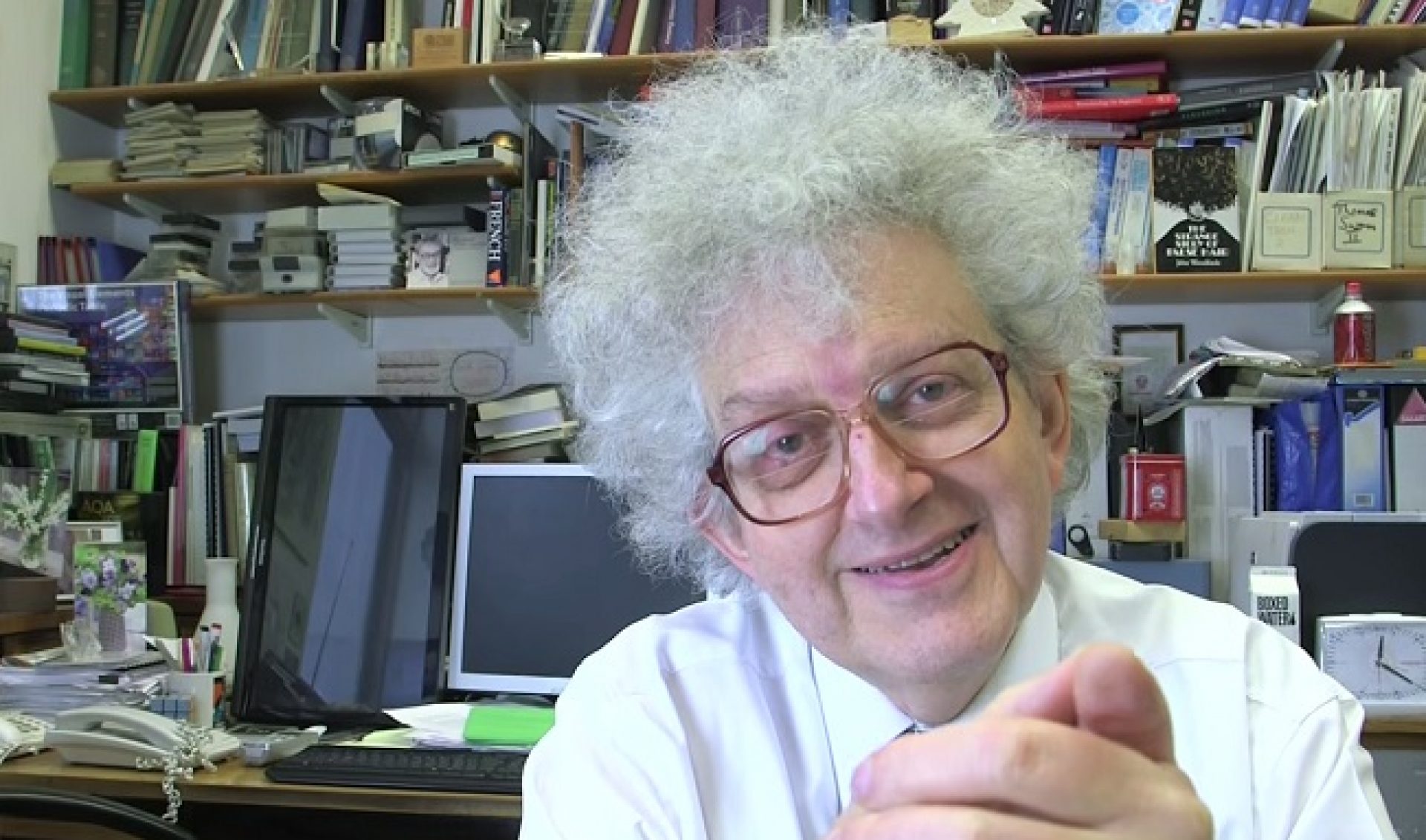 British Professor And YouTuber Martyn Poliakoff Gets Knighted For Work In Science