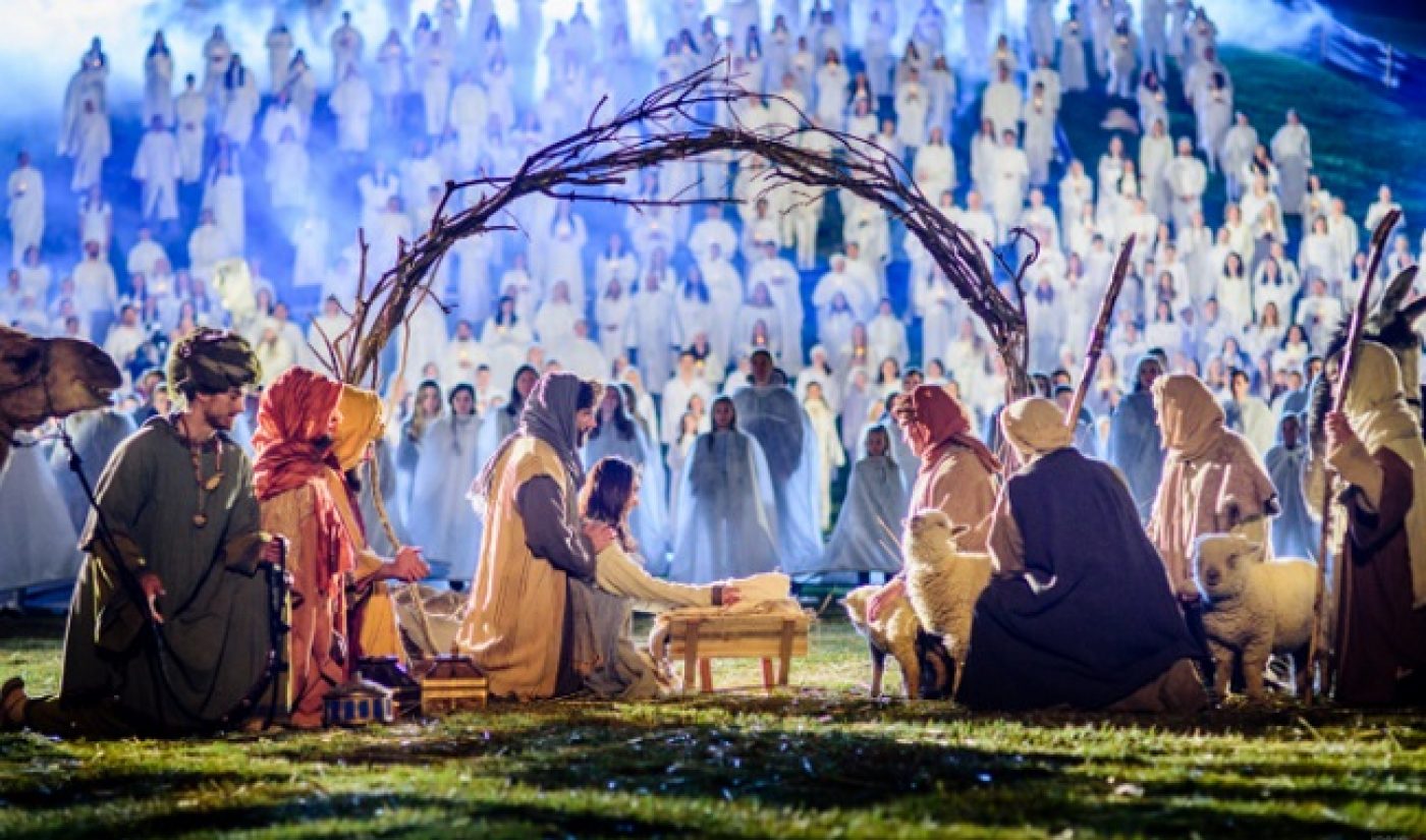 YouTubers Break Guinness World Record For Largest Live Nativity Scene