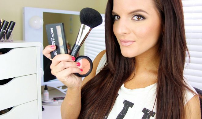 YouTube Beauty Vlogger Casey Holmes Signs With Kin Community