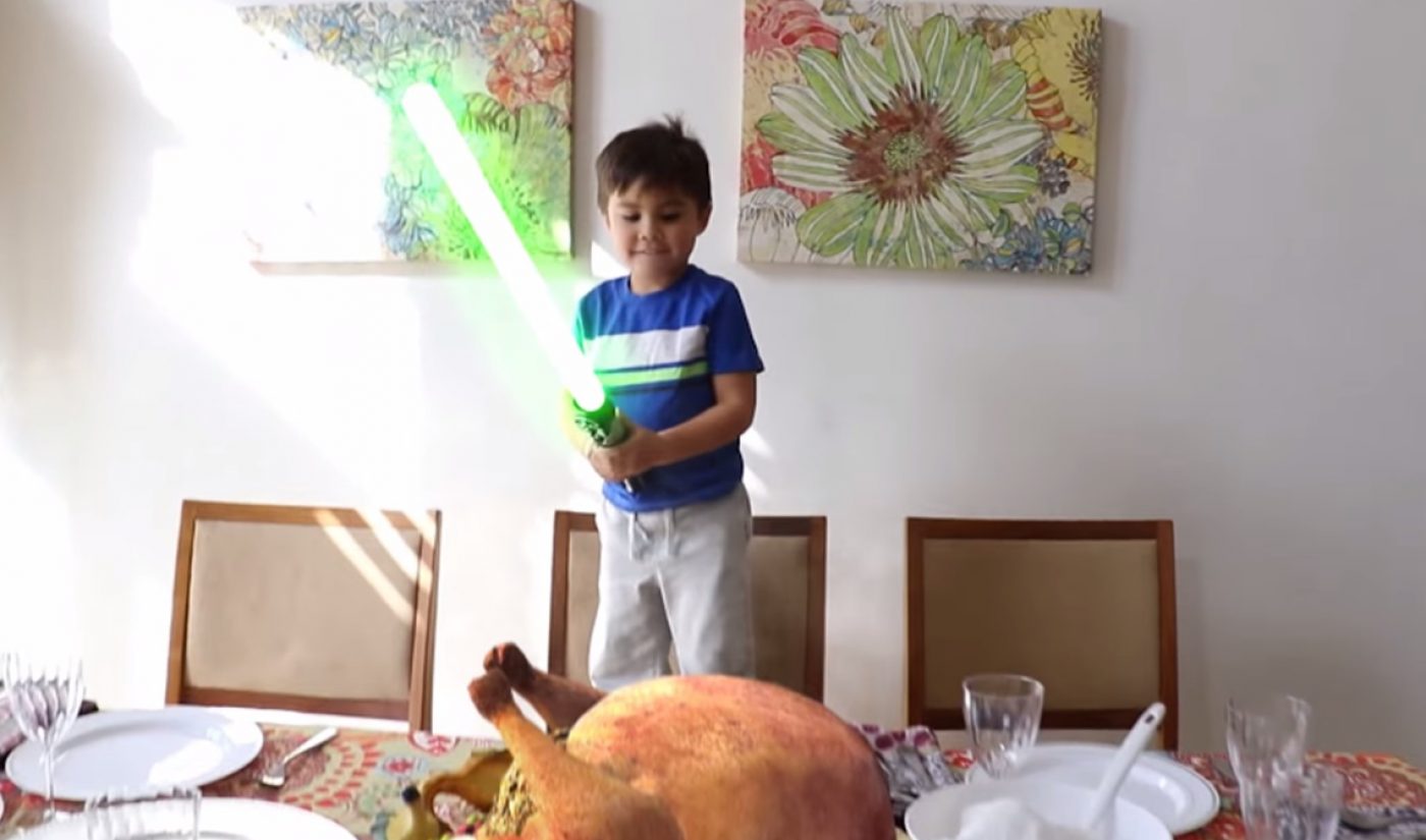 Top 7 Videos For Thanksgiving 2015 On YouTube