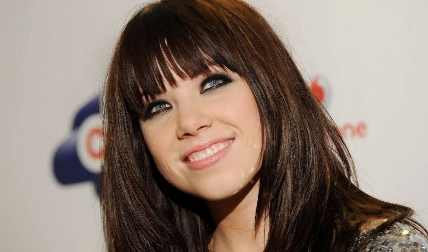 Carly Rae Jepsen Will Sing The Theme Song For Netflix’s ‘Fuller House’