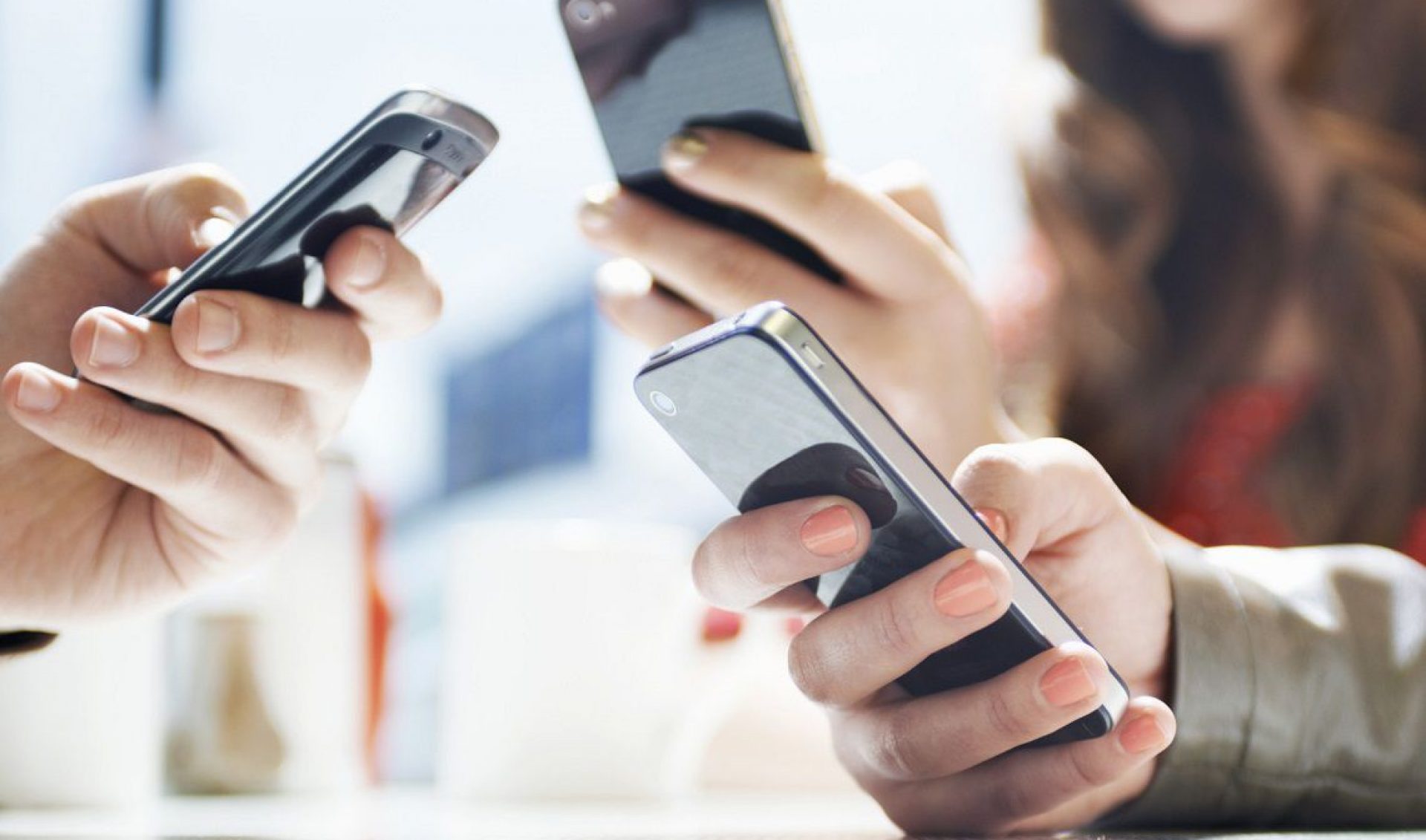 Facebook, YouTube Were The Most-Used Apps In 2015, Netflix App Lands On Highest-Grossing Chart