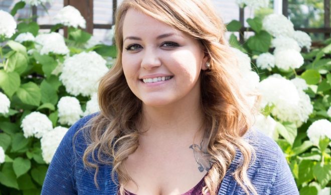 Victorious Launches Mobile App With One Direction Fanfiction Empress Anna Todd