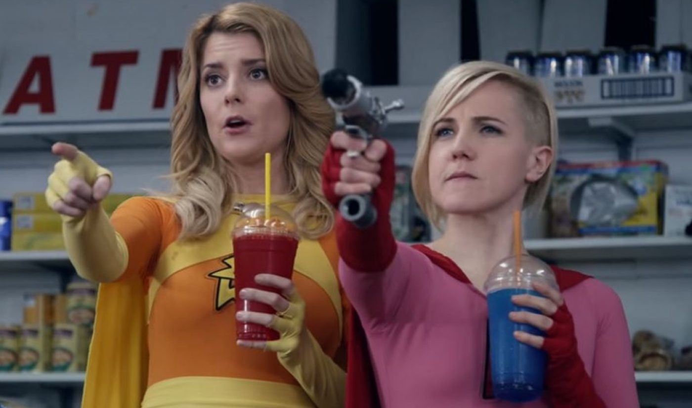 Hannah Hart And Grace Helbig Drop Official Trailer For ‘Electra Woman & Dyna Girl’