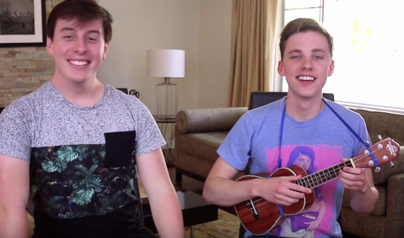 Jon Cozart, Thomas Sanders Sing About Relative Merits Of YouTube And Vine