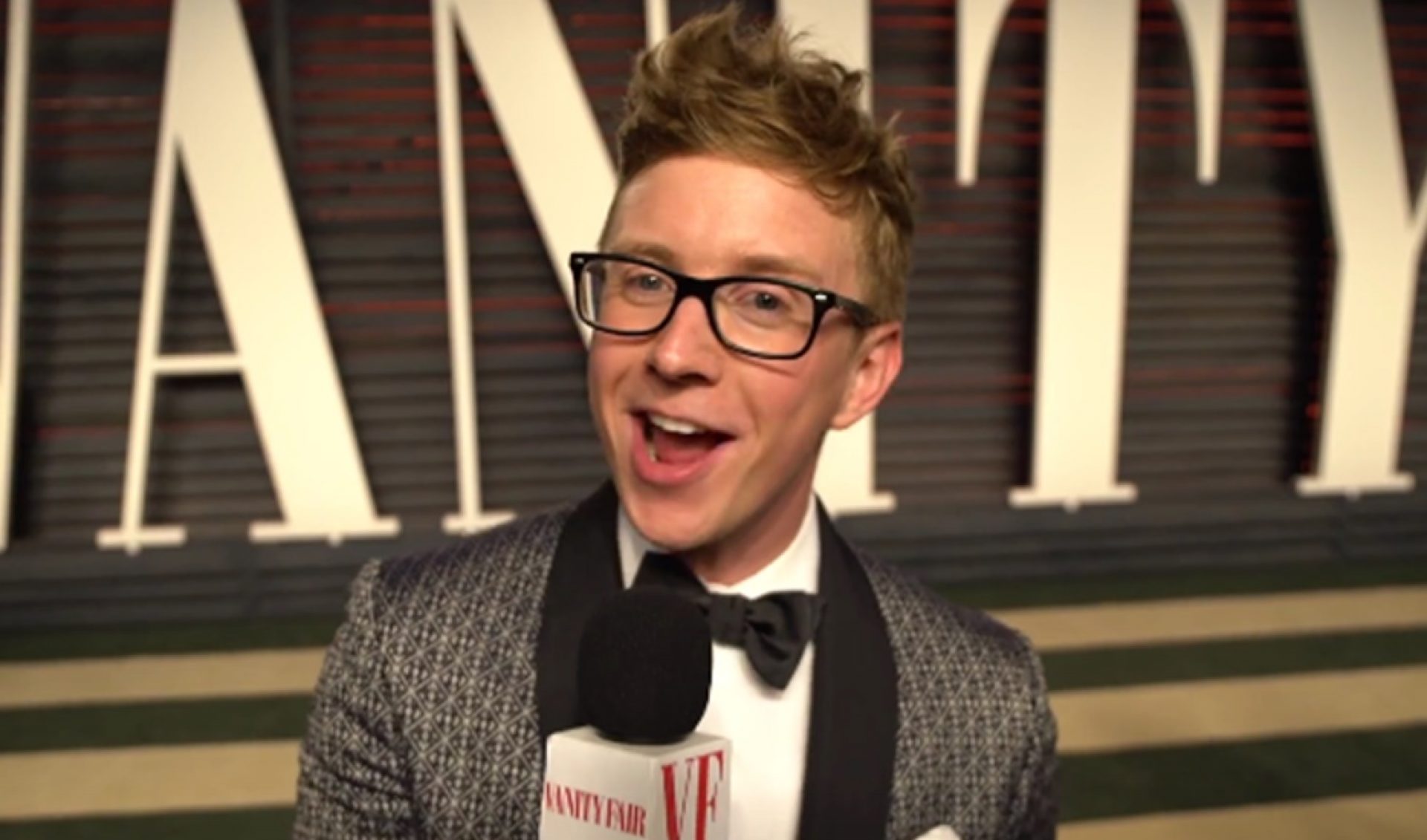 YouTube Star Tyler Oakley Interviewed Celebrities At Vanity Fair’s Oscar Party