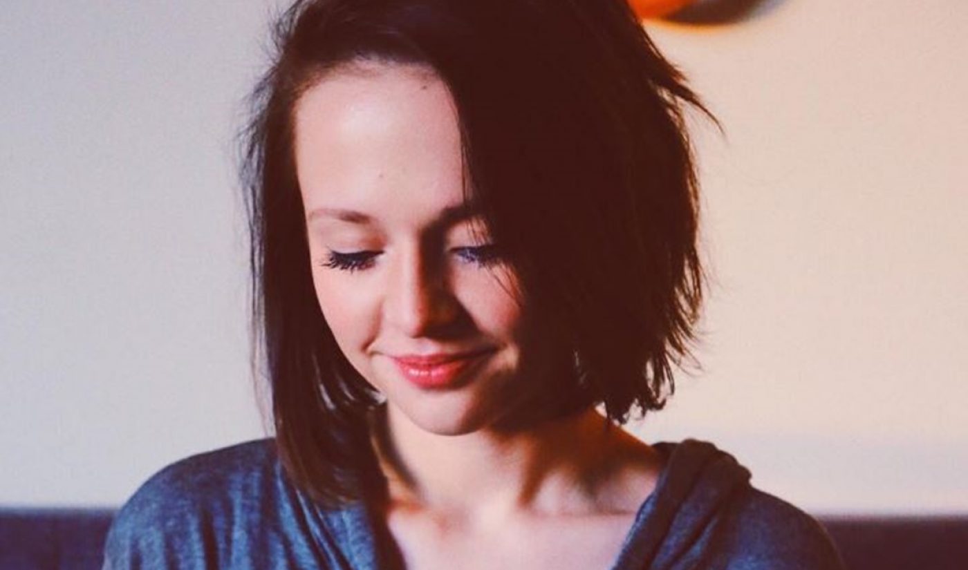 Alexis G. Zall Posts Brave And Breezy Coming Out Video: ‘I Am A Girl Who Likes Girls’