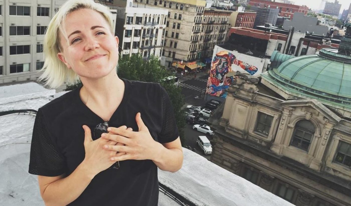 Hannah Hart To Be Honored At Annual GLAAD Gala For Promoting LGBT Equality