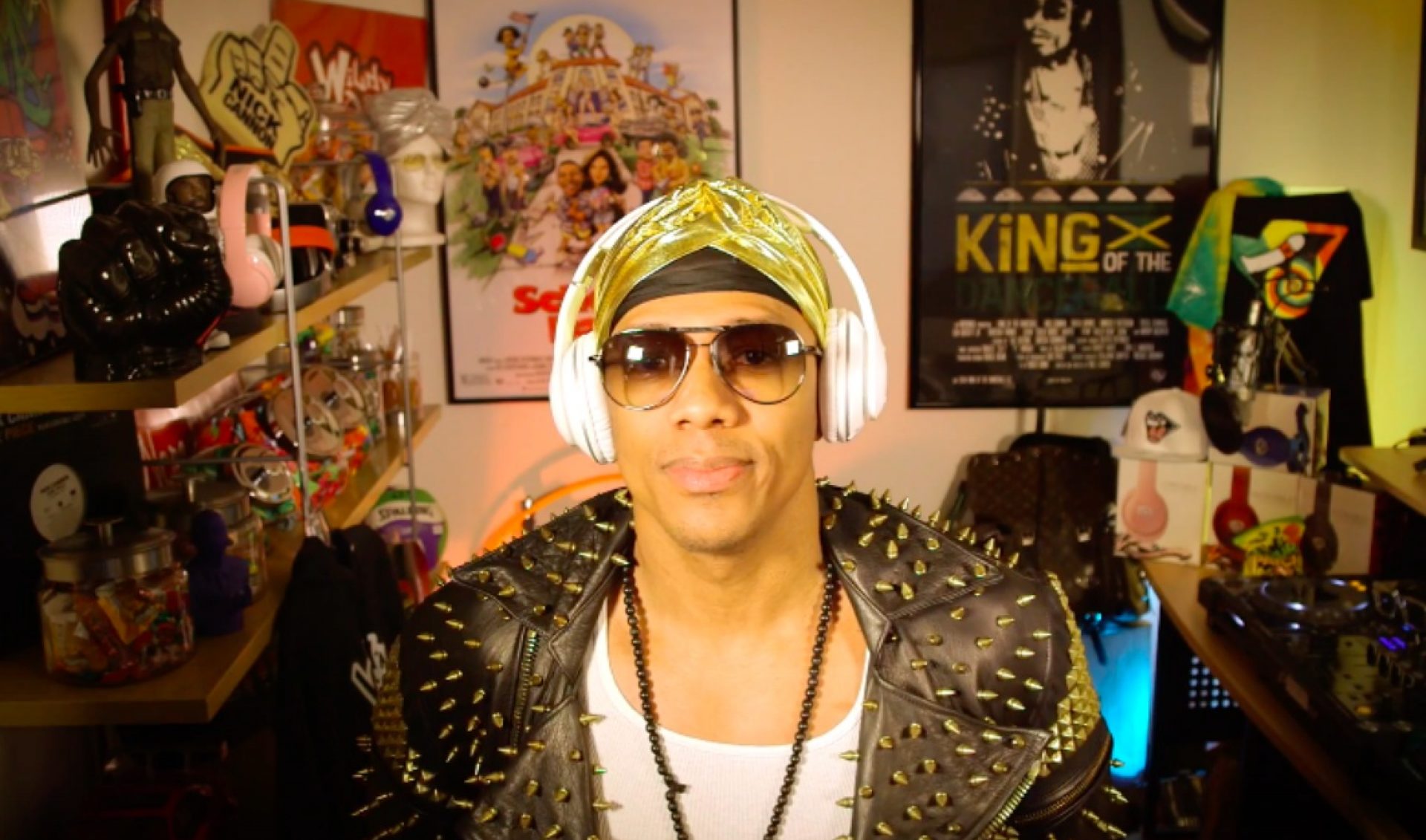Nick Cannon Is Vlogging On YouTube Now (And He’s Pretty Good At It)