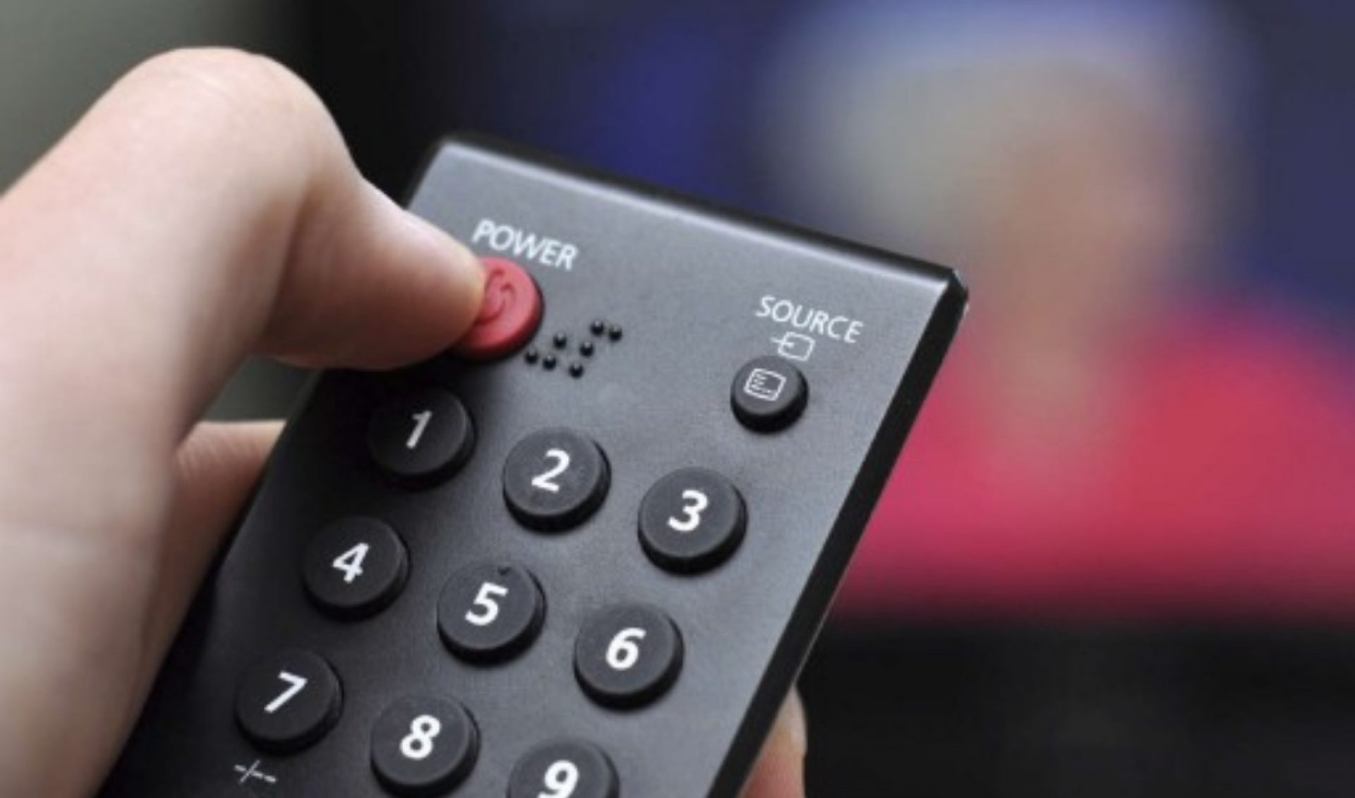 Almost 500,000 People Dropped Their Pay TV Subscriptions In The First Three Months Of 2017