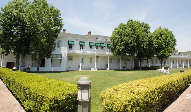 Apple Seeking New Headquarters For Video Team At Historic Hollywood Studio (Report)