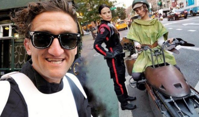 YouTube Stars Casey Neistat, Jesse Wellens Ride ‘Star Wars’ Bikes For Latest Halloween Costumes