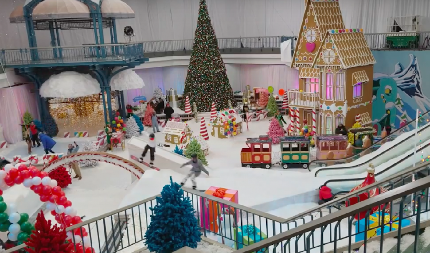 Casey Neistat And 17 YouTube Stars Turned An Empty Mall Into Winter Wonderland For Milwaukee Boys And Girls Clubs