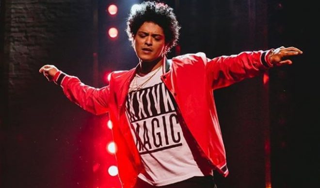 Facebook Inks Licensing Deal With Music Mogul Irving Azoff, An Outspoken YouTube Critic