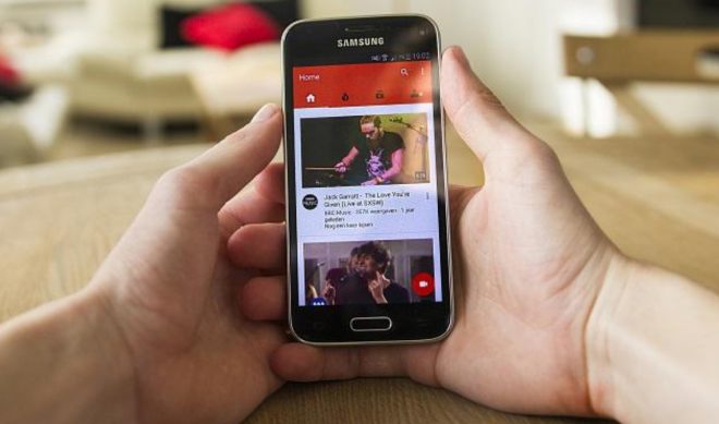 Move Over, TV: Students Now Distract Themselves From Homework With YouTube, Study Finds