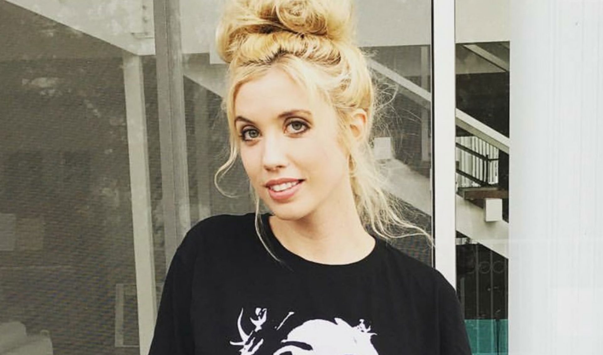 Facebook Stars, Including Laura Clery, Julius Dein, To Engage VidCon Attendees On Community Floor