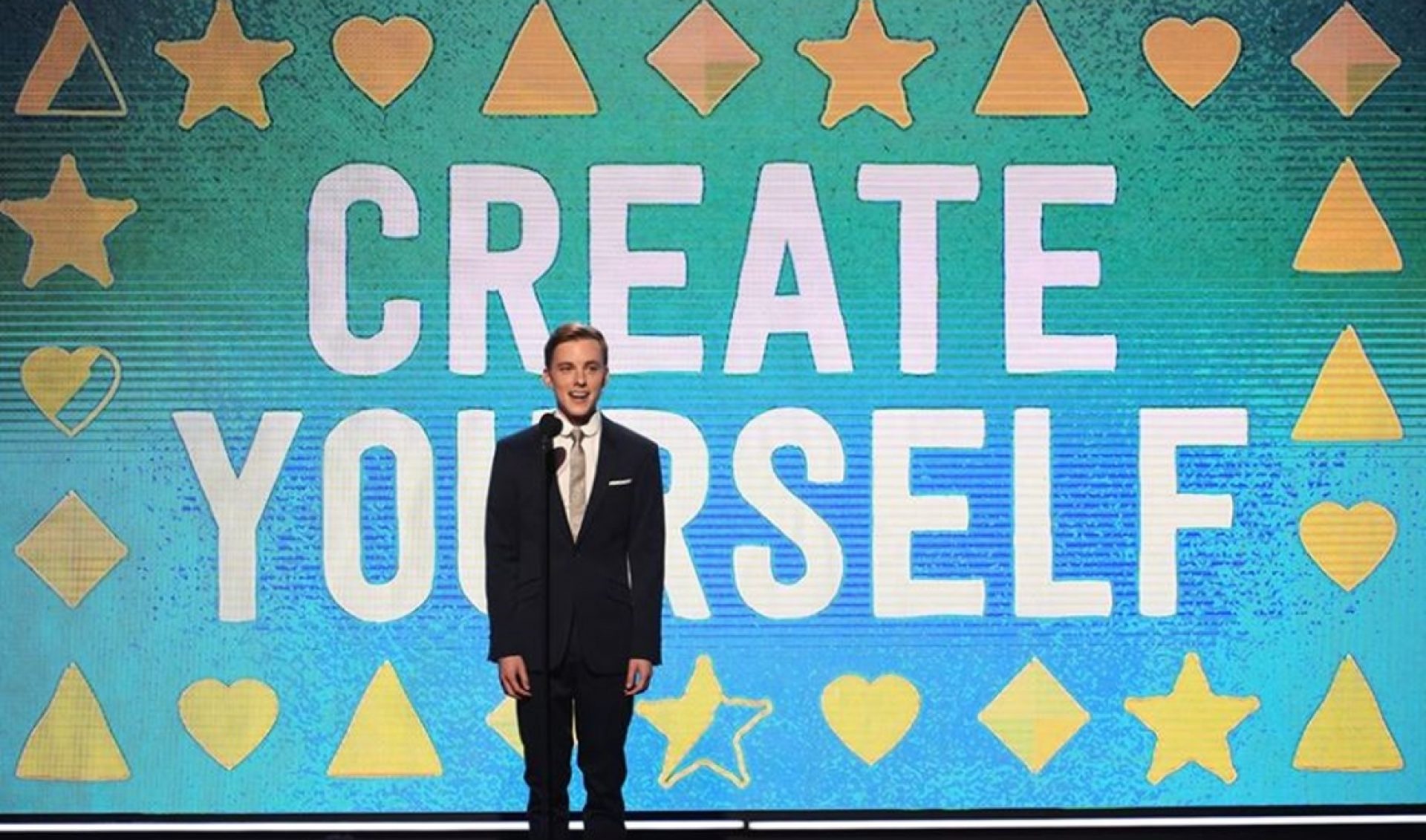 Submissions Are Now Open For The 2018 Streamy Awards