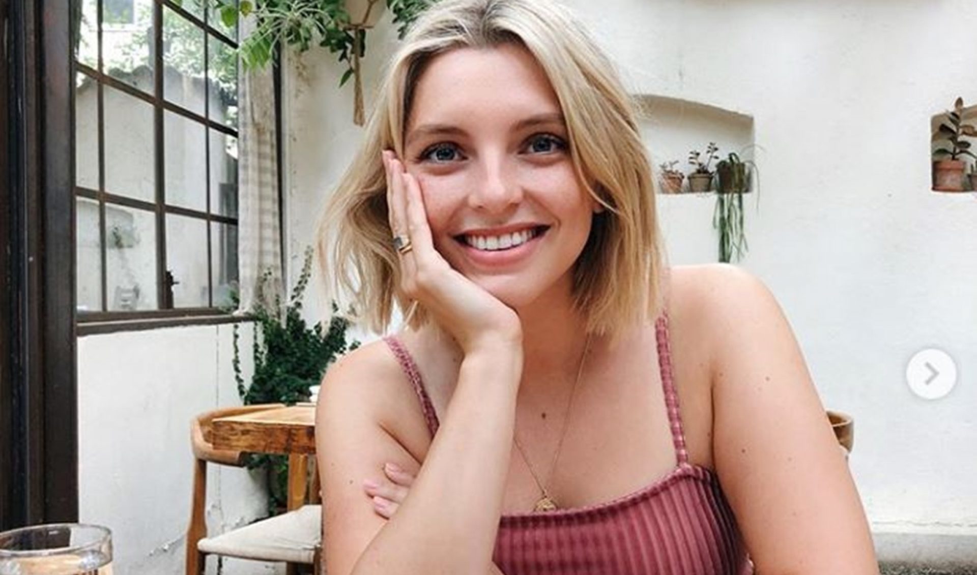 Lifestyle Vlogger Estée Lalonde Launches Advice Podcast ‘On The Line’