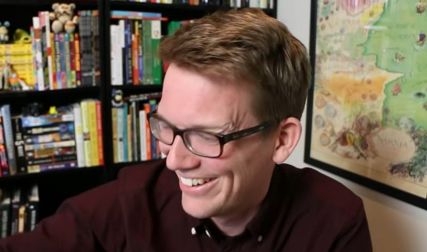 Hank Green’s ‘An Absolutely Remarkable Thing’ Debuts At No. 1 On New York Times Best Sellers List