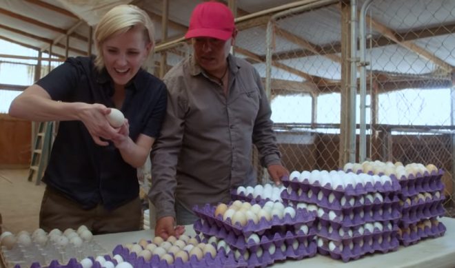 YouTube Foodie Hannah Hart Stars In The Latest Episode Of SoulPancake’s ‘Food Interrupted’