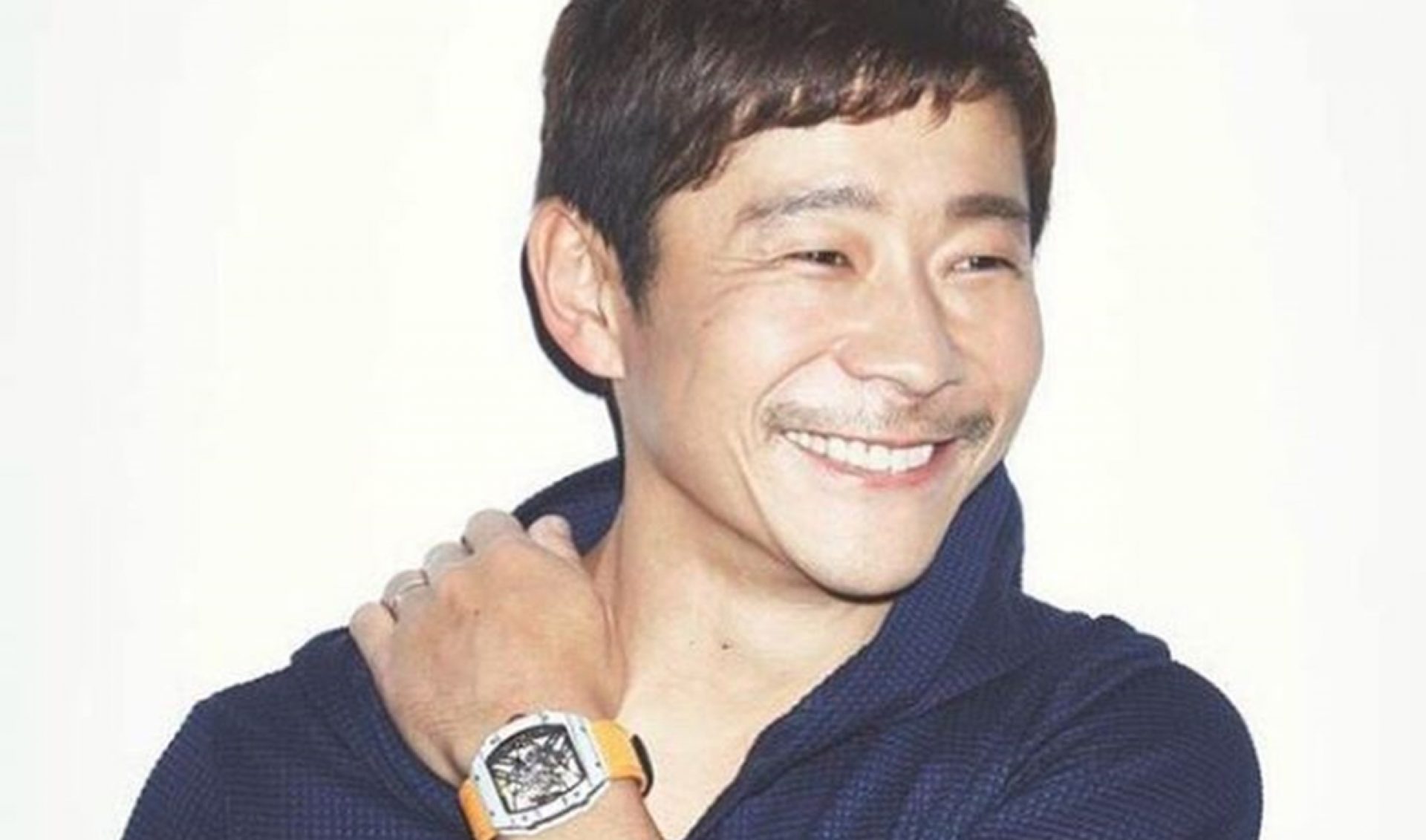 Japanese Billionaire Breezes Past Chicken Nugget Fiend To Claim Most-Retweeted Tweet Ever