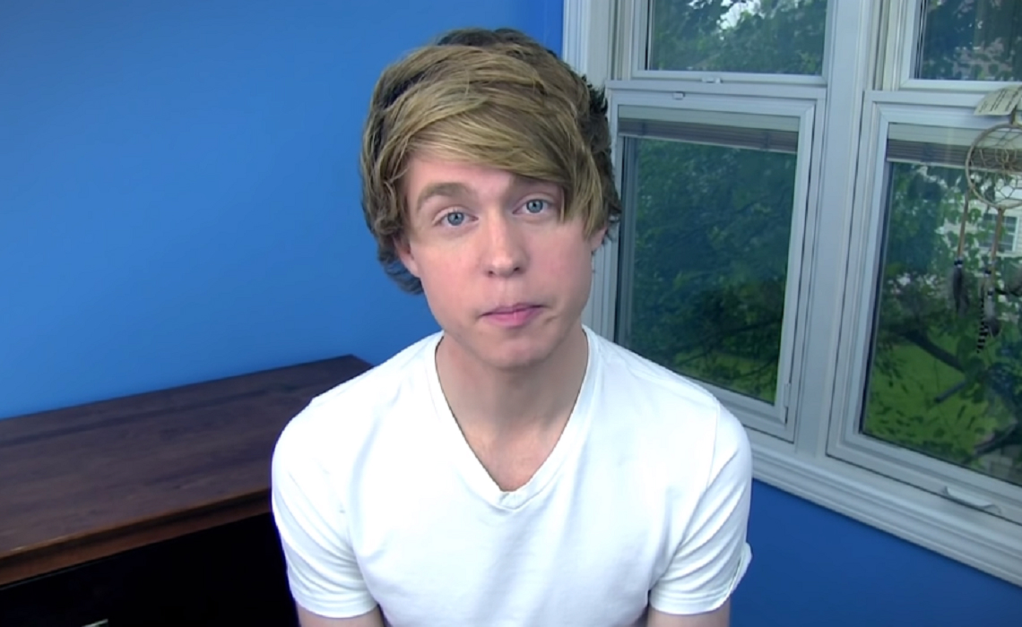 YouTuber Austin Jones Pleads Guilty To Persuading Underage Fans To Send Him  Graphic Videos - Tubefilter