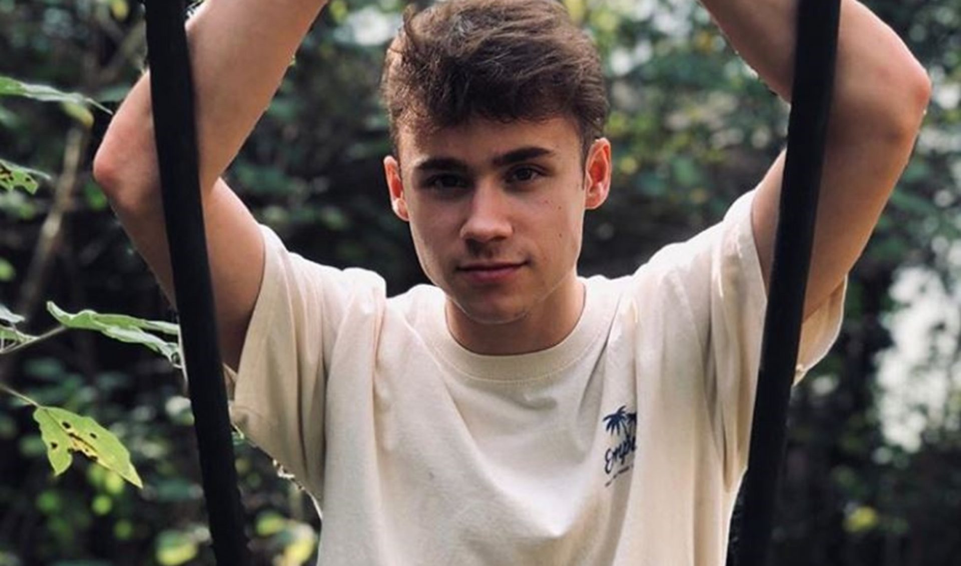 Hulu Acquires Award-Winning Documentary About 16-Year-Old Influencer