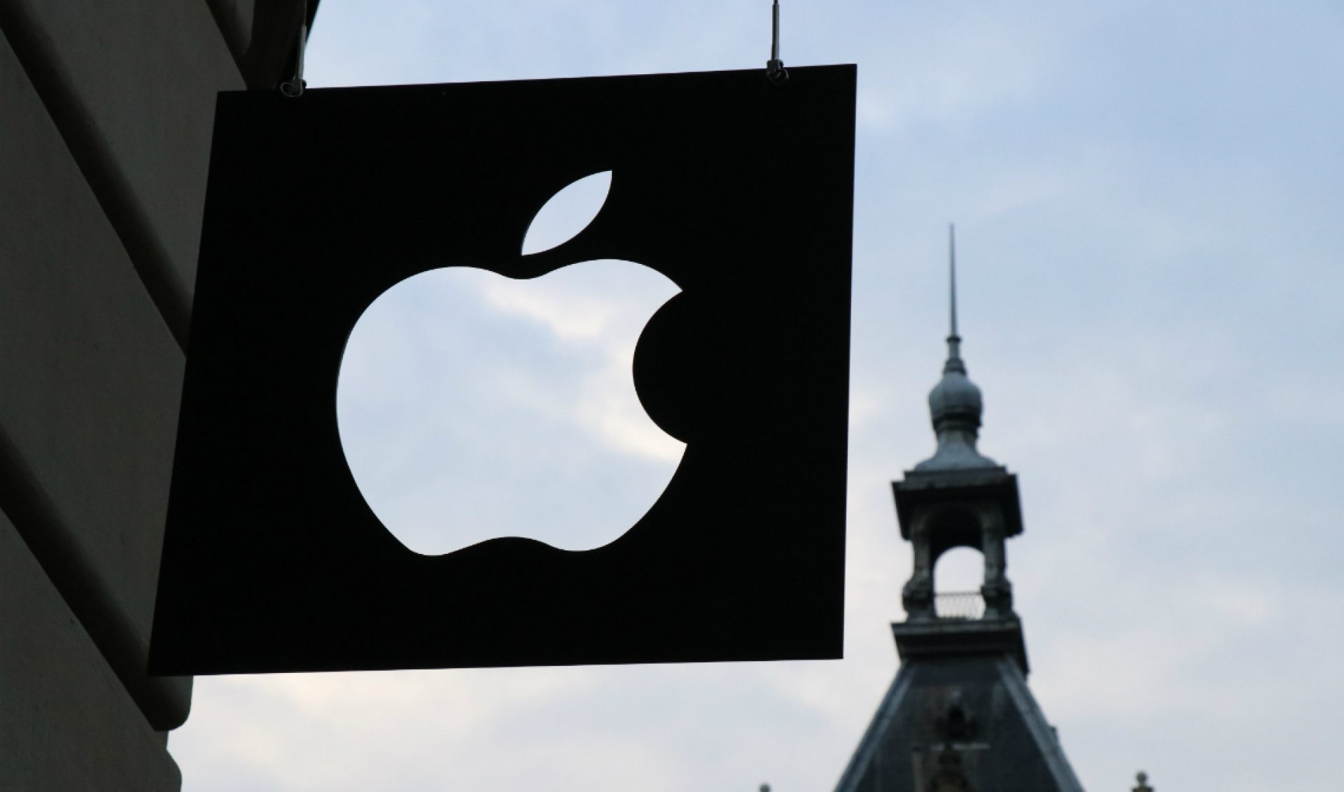 Here’s How Apple’s Spending Its Massive $1 Billion Original Content Budget Ahead Of Streaming Service Launch