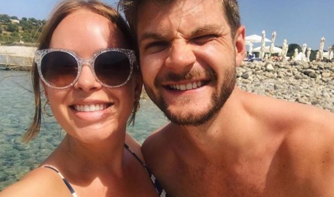 Early U.K. YouTube Stars Tanya Burr And Jim Chapman Announce Separation