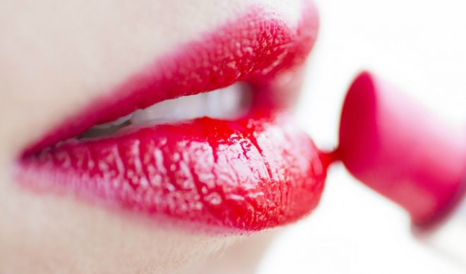 YouTube Will Debut Augmented Reality Ads That Let Users Virtually Try On Lipsticks (Report)