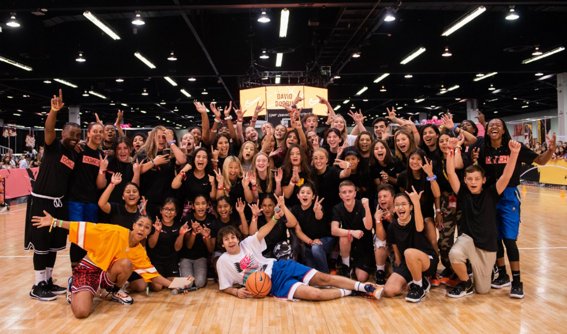 lid wanhoop mesh Nike And Collab Teamed Up To Let VidCon Attendees Get Their Game On With  David Dobrik, Liza Koshy, And More - Tubefilter
