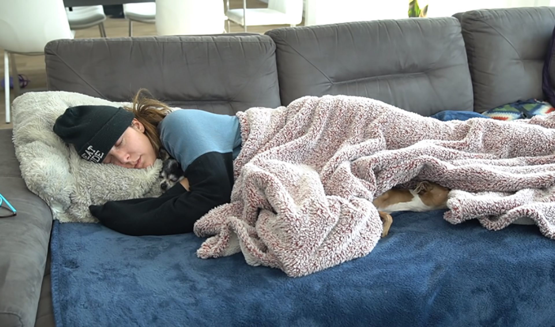 Jenna Marbles Celebrates 20 Million Subscribers By Taking A Well-Deserved Nap