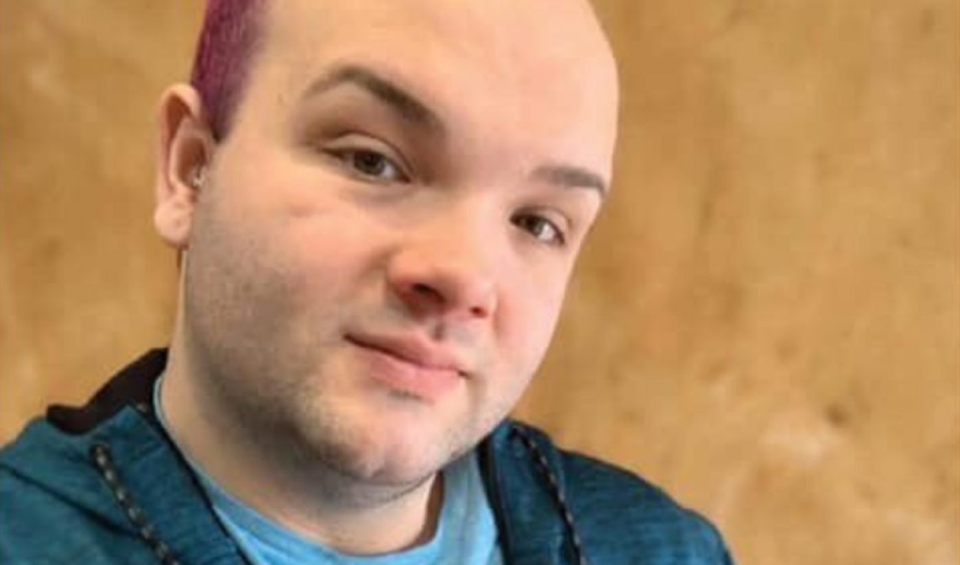 Jeffree Star Donates $20,000 To Fund Funeral Expenses For Slain Subscriber