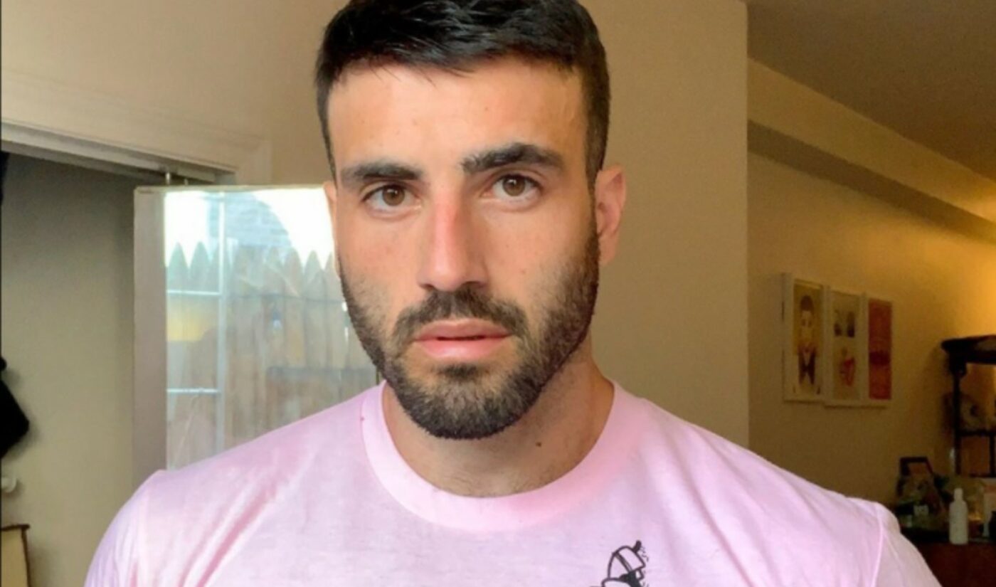 UTA Signs TikTok Comic Rob Anderson