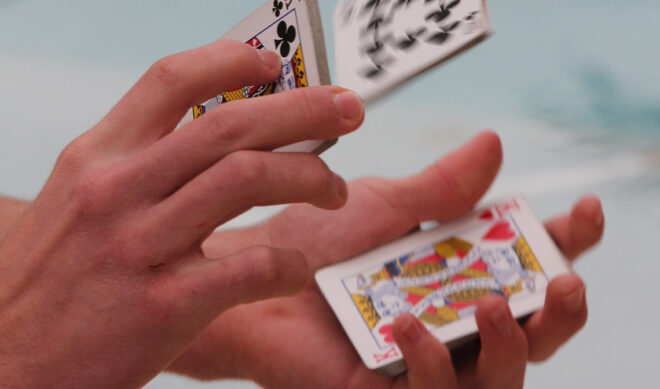 Netflix Rolls Out Content Shuffle Feature, Wants Viewers To Feel More Like They’re Watching Traditional TV